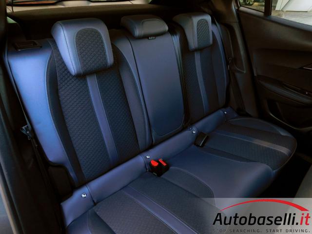 PEUGEOT 2008 usata, con Schermo multifunzione interamente digitale