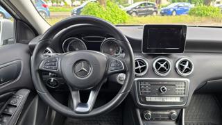 MERCEDES-BENZ A 180 usata, con Park Distance Control