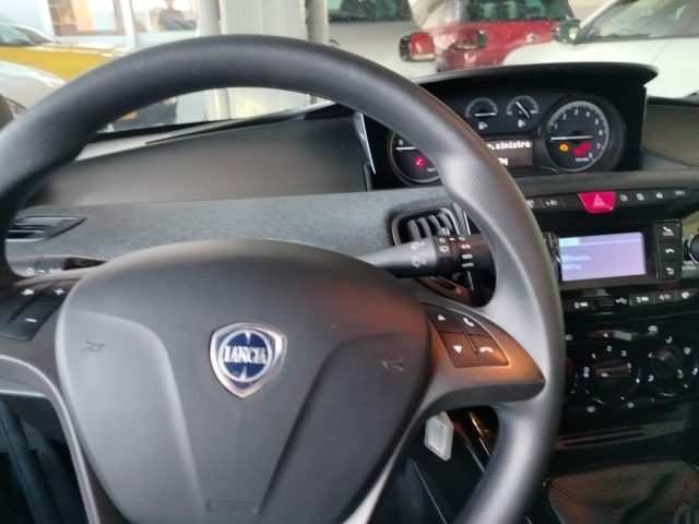 LANCIA Ypsilon usata 21