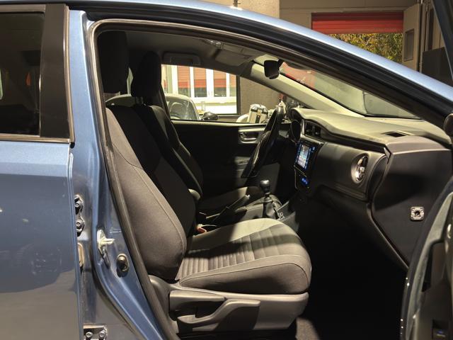 TOYOTA Auris usata, con Climatizzatore