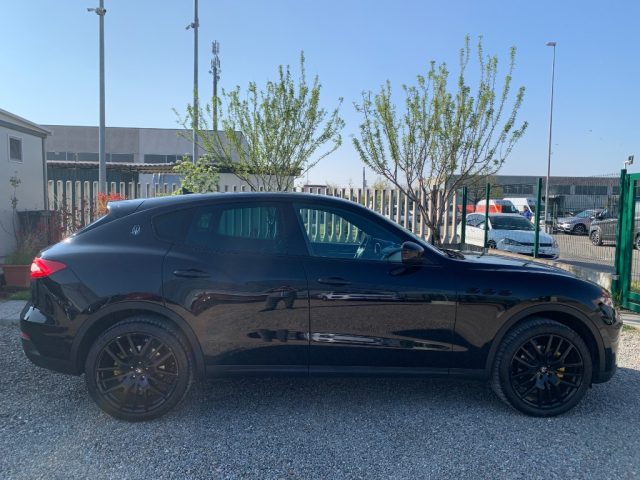 MASERATI Levante usata, con Autoradio