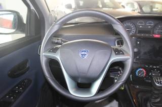 LANCIA Ypsilon usata, con ESP