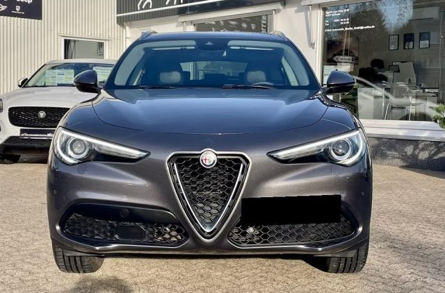 ALFA ROMEO Stelvio usata, con Autoradio