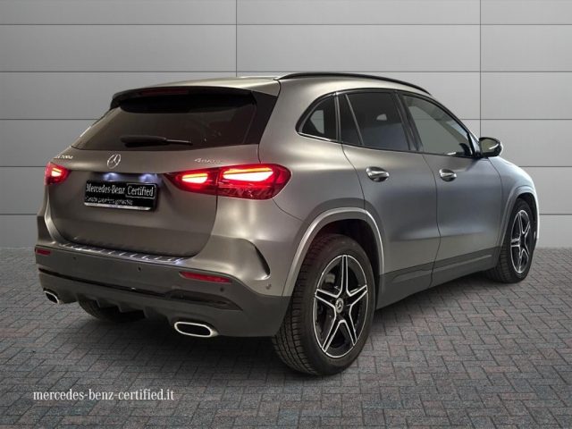 MERCEDES-BENZ GLA 220 usata, con Airbag