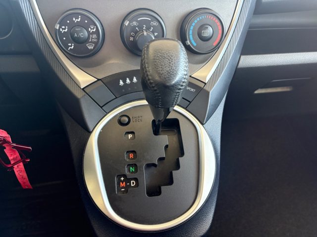 TOYOTA Verso-S usata, con Luci diurne