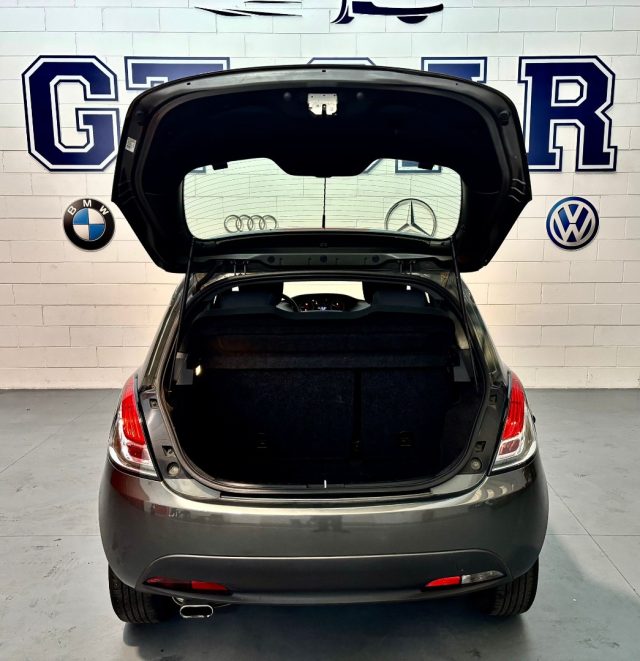 LANCIA Ypsilon usata, con ESP