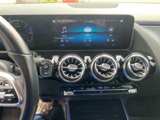 MERCEDES-BENZ GLA 200 usata, con Sedili riscaldati