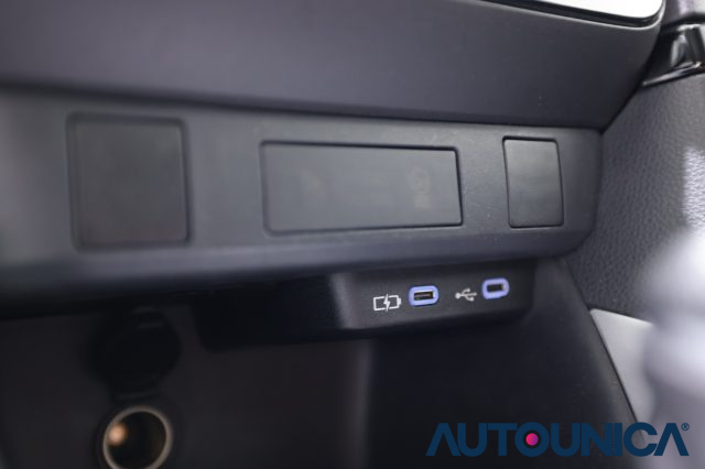 TOYOTA Yaris usata, con Bluetooth
