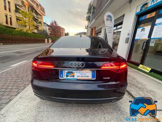 AUDI A8 usata, con Autoradio