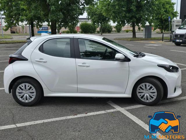 TOYOTA Yaris usata, con Autoradio