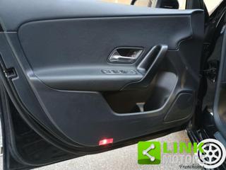 MERCEDES-BENZ A 180 usata, con Specchietti laterali elettrici