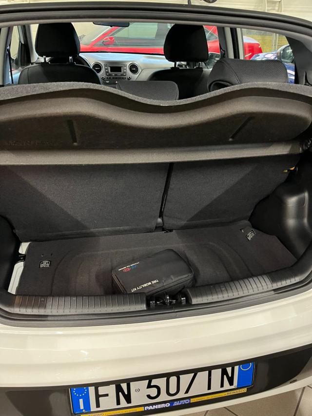 HYUNDAI i10 usata, con Autoradio