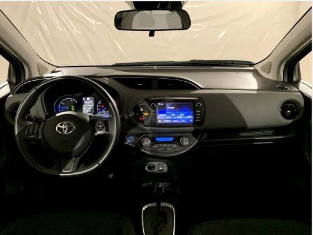 TOYOTA Yaris usata, con ESP