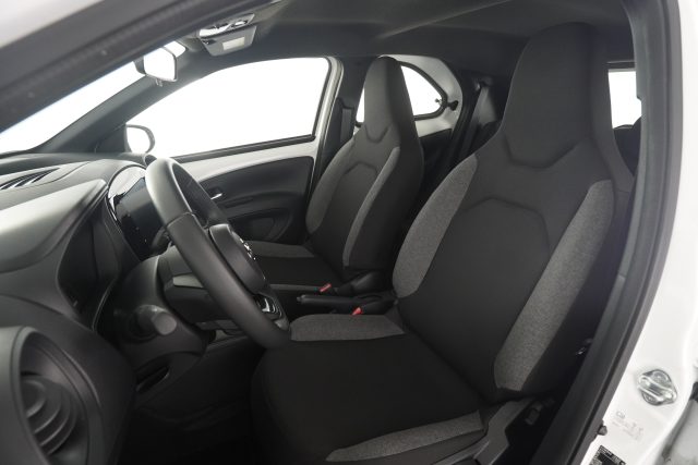 TOYOTA Aygo X usata 2