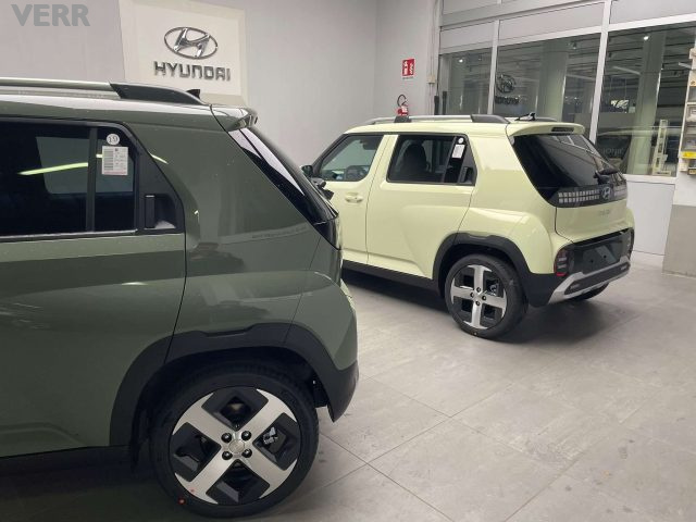 HYUNDAI INSTER usata, con Airbag