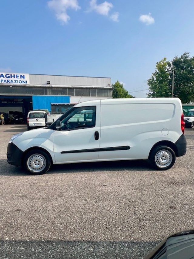 OPEL Combo usata, con Chiusura centralizzata