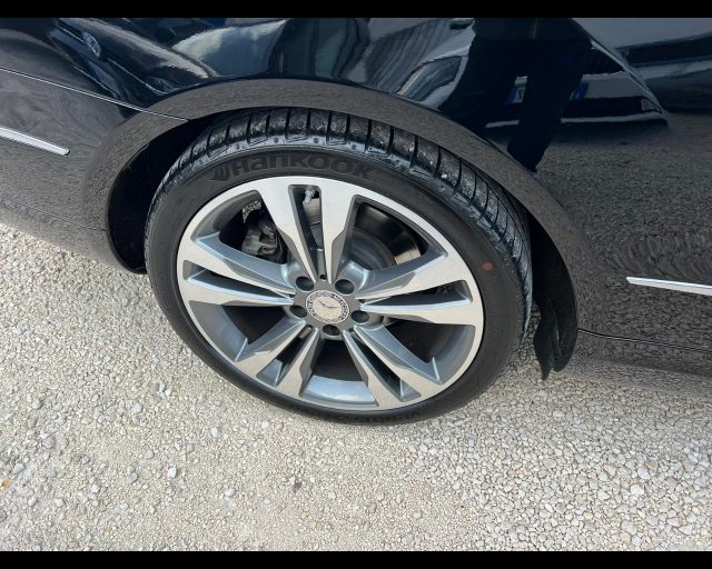 MERCEDES-BENZ E 220 usata, con Cerchi in lega