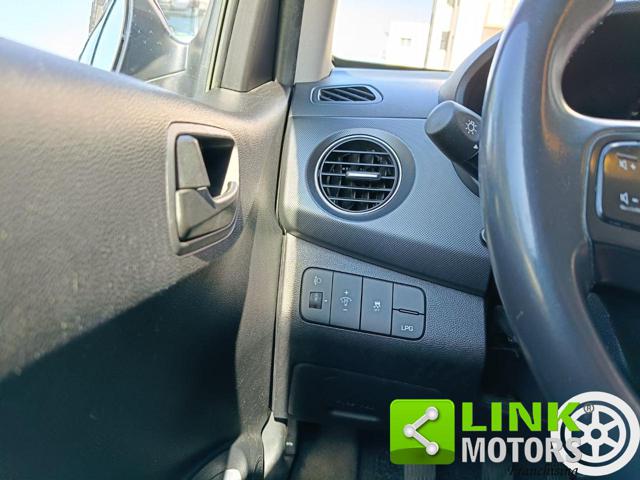 HYUNDAI i10 usata, con Servosterzo
