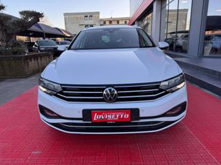 VOLKSWAGEN Passat Variant usata, con Airbag