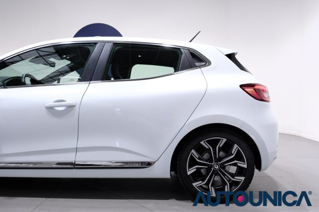 RENAULT Clio usata, con Fari full-led