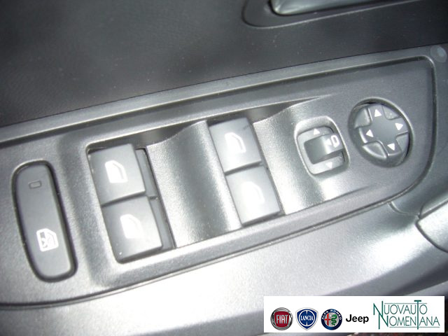 PEUGEOT 2008 usata, con Servosterzo
