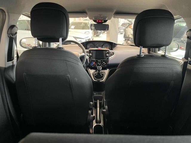 LANCIA Ypsilon usata, con USB