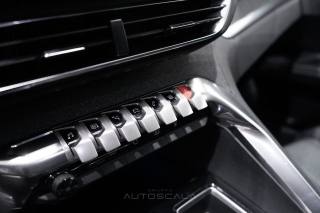 PEUGEOT 3008 usata, con Touch screen