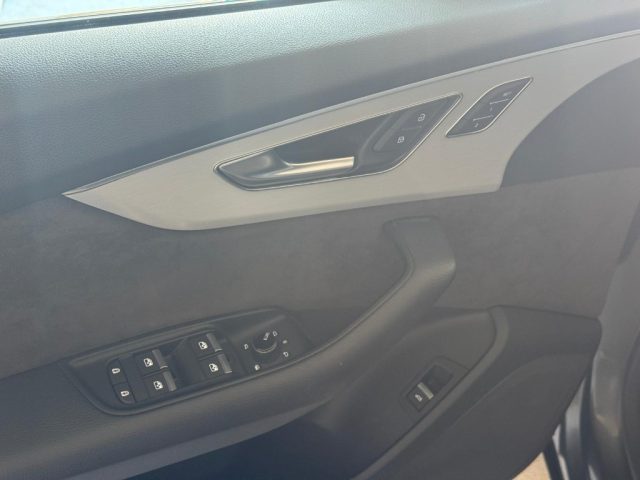 AUDI Q8 usata, con Airbag testa