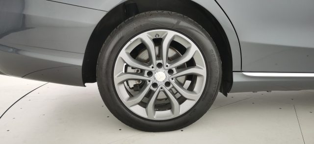 MERCEDES-BENZ C 200 usata, con Sensori di parcheggio anteriori
