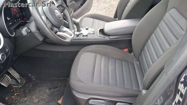 ALFA ROMEO Stelvio usata, con Autoradio