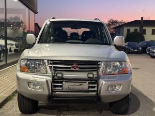 MITSUBISHI Pajero usata, con Airbag