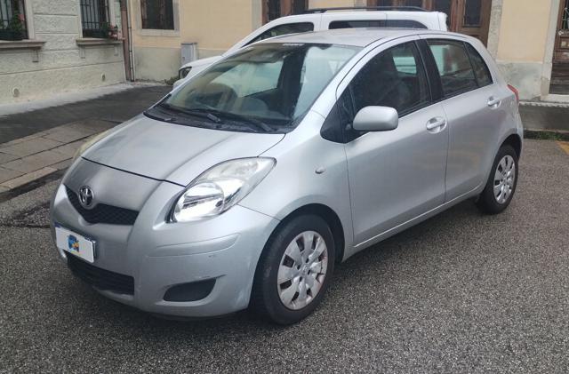TOYOTA Yaris usata, con Airbag laterali