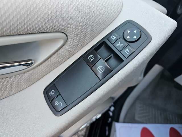 MERCEDES-BENZ B 170 usata, con Divisori per bagagliaio