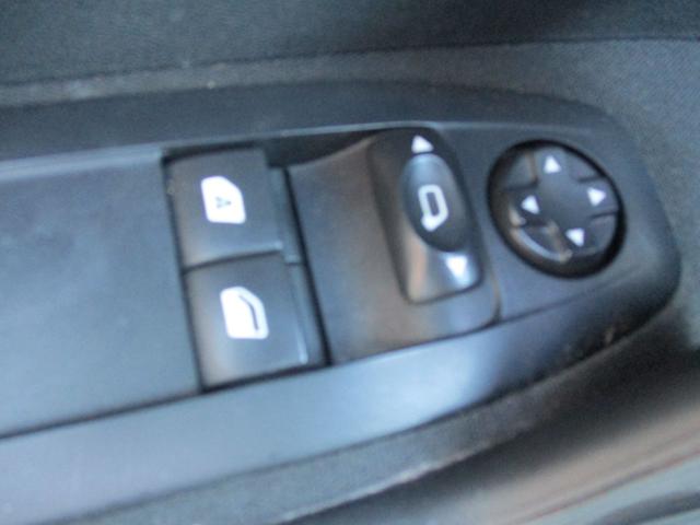 PEUGEOT 208 usata 11