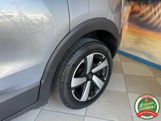 OPEL Crossland usata, con Fari LED