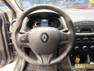 RENAULT Clio usata 17