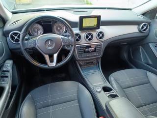 MERCEDES-BENZ GLA 200 usata, con Airbag