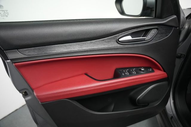 ALFA ROMEO Stelvio usata, con Controllo automatico clima