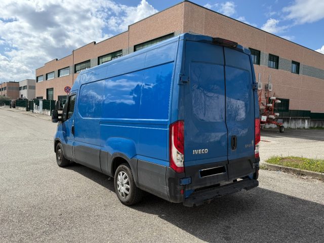 IVECO Daily usata 6
