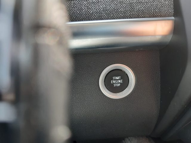 RENAULT ZOE usata, con Sistema di navigazione