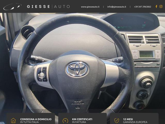 TOYOTA Yaris usata 21