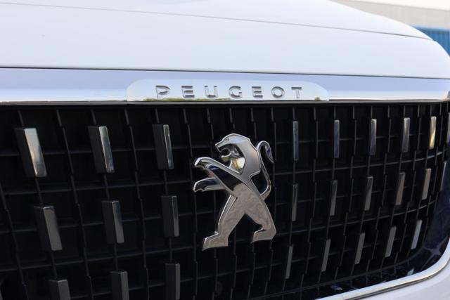 PEUGEOT 2008 usata, con Luci diurne