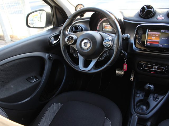 SMART ForFour usata, con USB