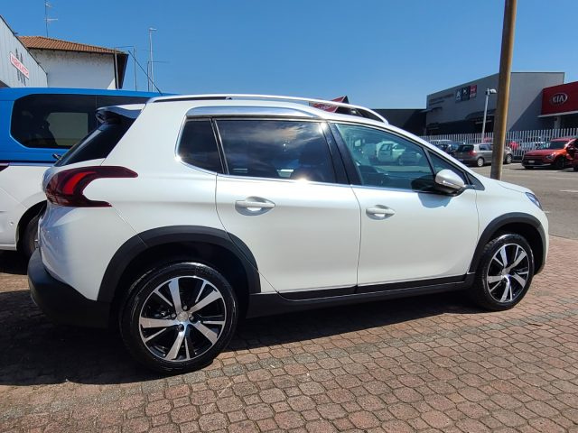 PEUGEOT 2008 usata, con Airbag