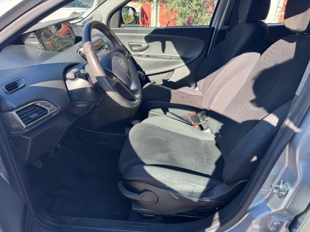 LANCIA Ypsilon usata, con Luci diurne LED