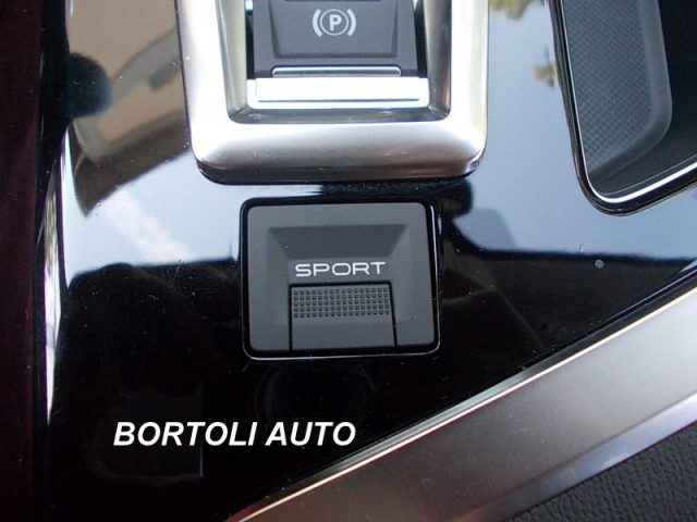PEUGEOT 3008 usata, con Sensori di parcheggio posteriori