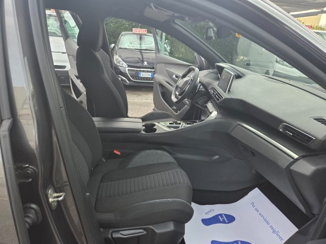 PEUGEOT 3008 usata, con Volante in pelle