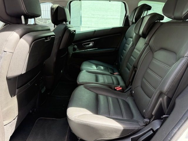 RENAULT Scenic usata, con Autoradio
