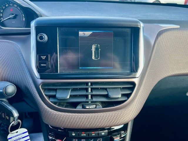 PEUGEOT 2008 usata, con Specchietti laterali elettrici