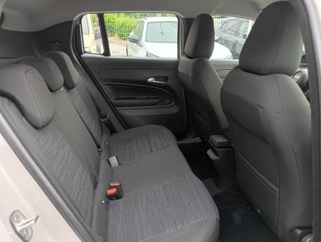 JEEP Avenger usata, con USB